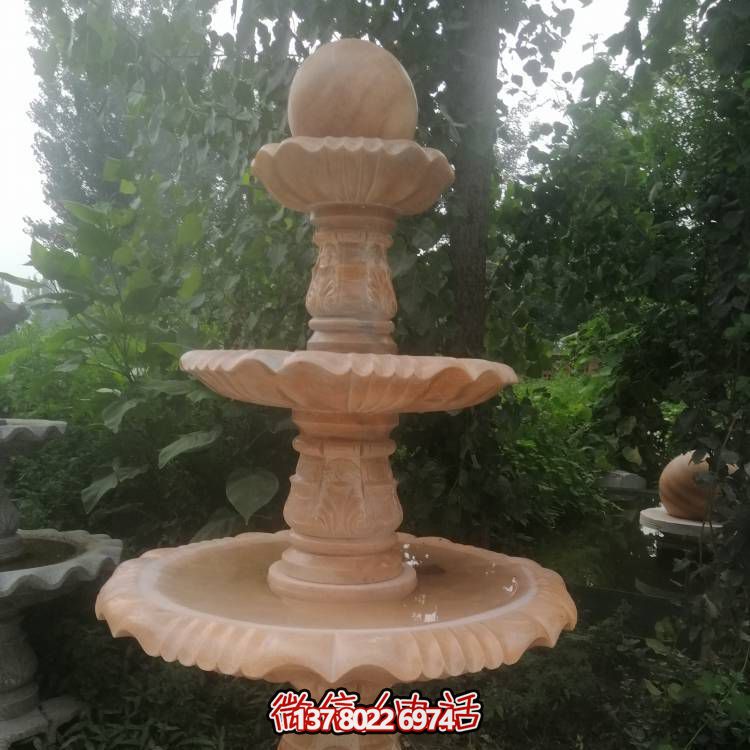 紅色多層噴泉擺件，晚霞下的庭院更加美麗