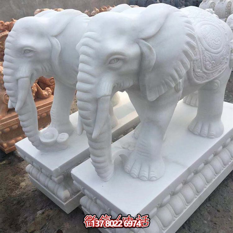 雕塑藝術融入園林景觀，漢白玉大象石雕點綴戶外