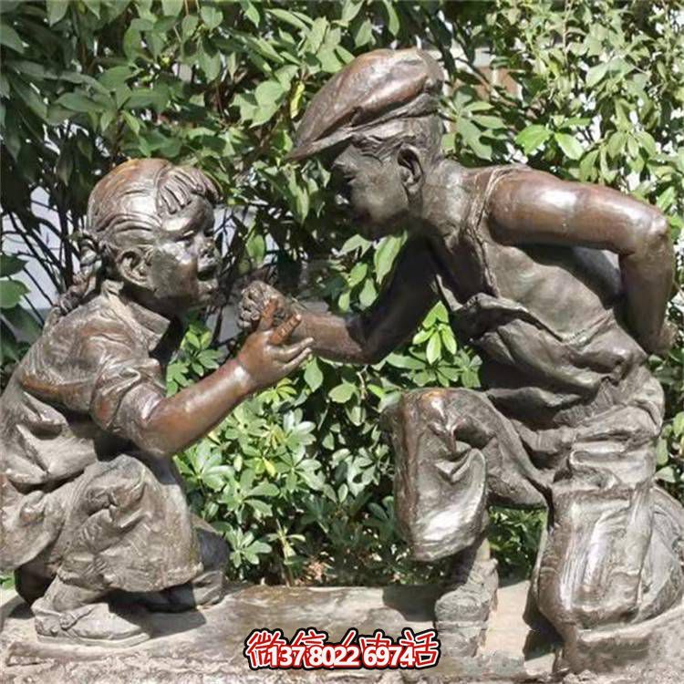 鑄銅裝飾擺件，雕塑人物表現民俗童趣