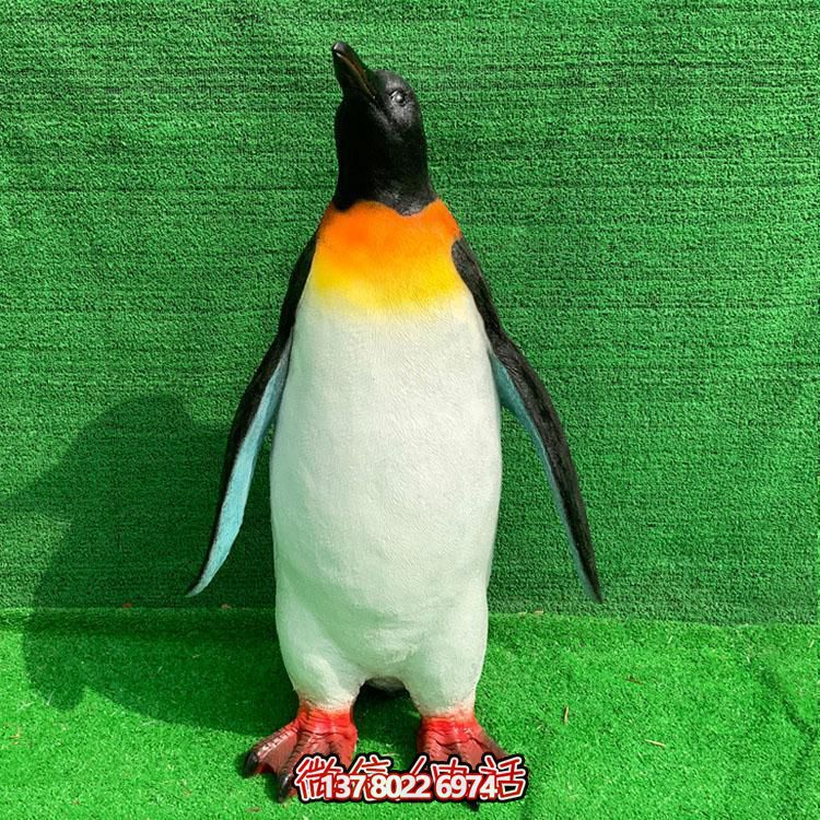 可愛企鵝擺件，玻璃鋼精致卡通裝飾