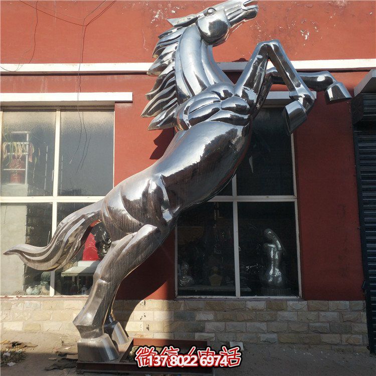 城市道路擺放大型不銹鋼馬景觀(guān)雕塑